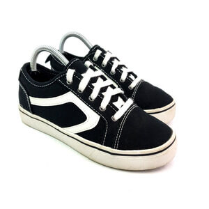 Wonder Nation Boys Size 2Y Black White Casual Lace Up Low Sneaker Shoes